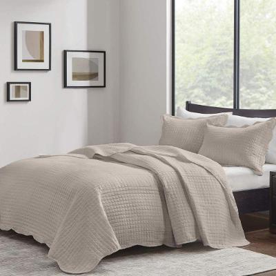 Kit Cobre Leito Casal Milão Liso + 2 Porta Travesseiros Geometrico Bege