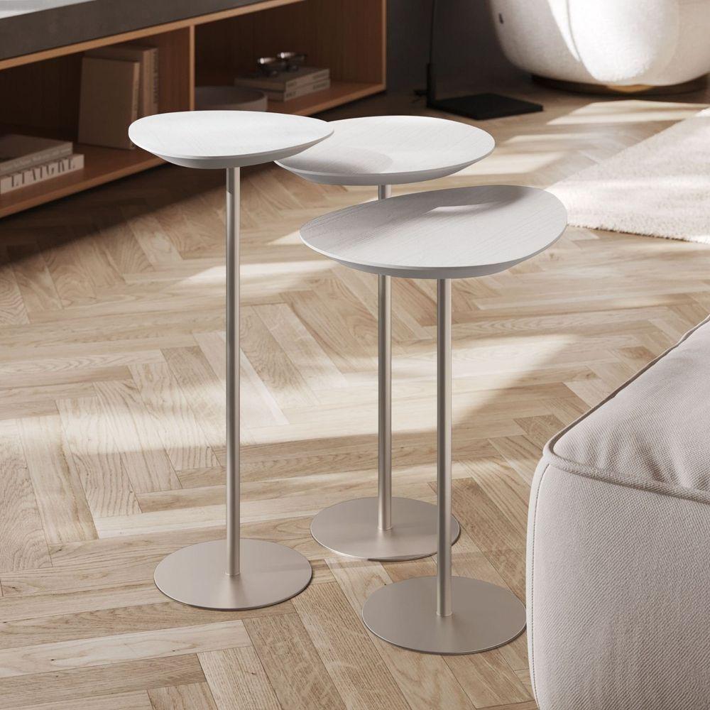 Conjunto De 3 Mesas Laterais Orgânicas Kaleo Base Champanhe Tampo Branco - 3