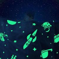 Manta Brilha No Escuro Cobertinha Macia Infantil Estrela Ceu Flurorescente Dinossauro Astronauta Meninos - 9
