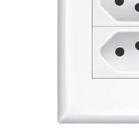 Interruptor Simples E 2 Tomadas 2p+t 20a- 250v - Evidence Fame