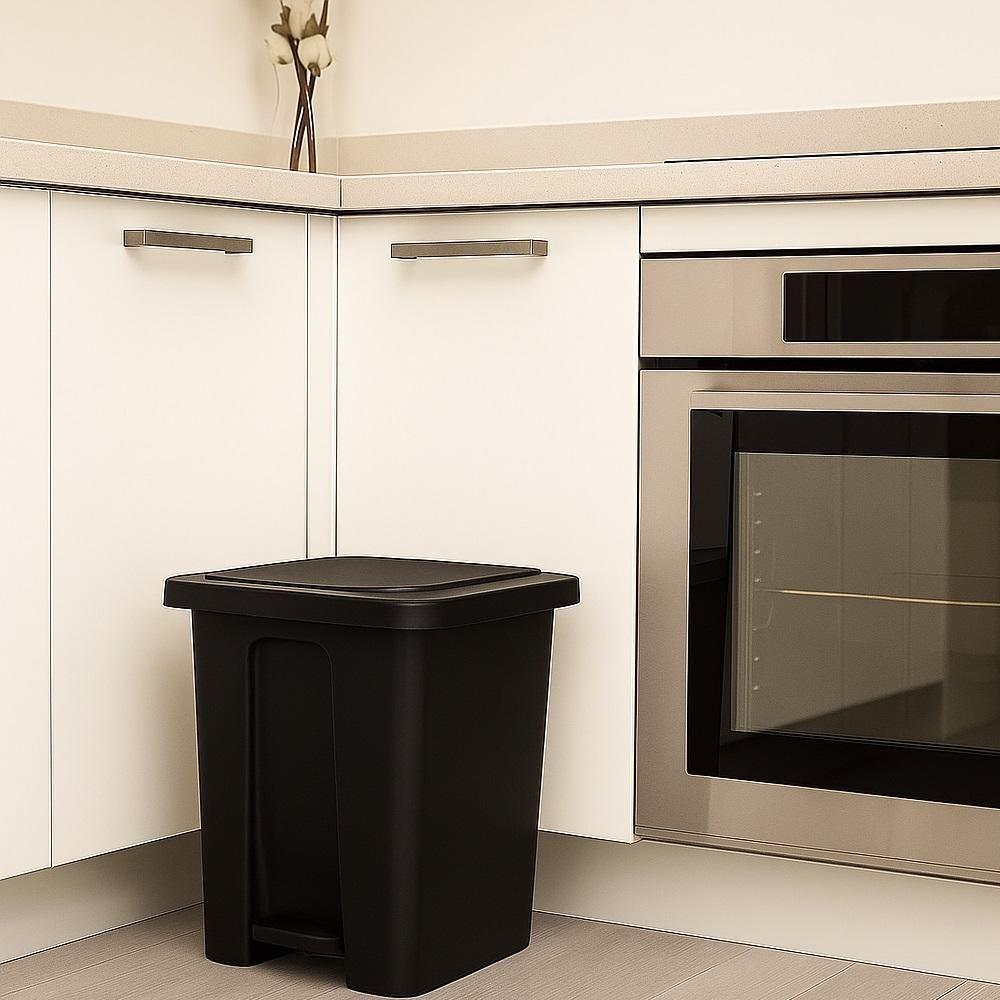 Lixeira Com Pedal 15 L Preta Para Cozinha, Banheiro E Escritório - 2