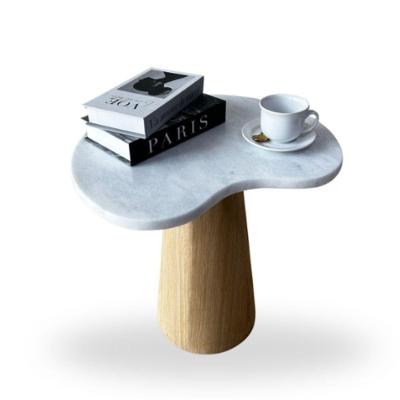 Mesa Lateral Cone Orgânica 51cm Mármore Espirito Santo E Madeira