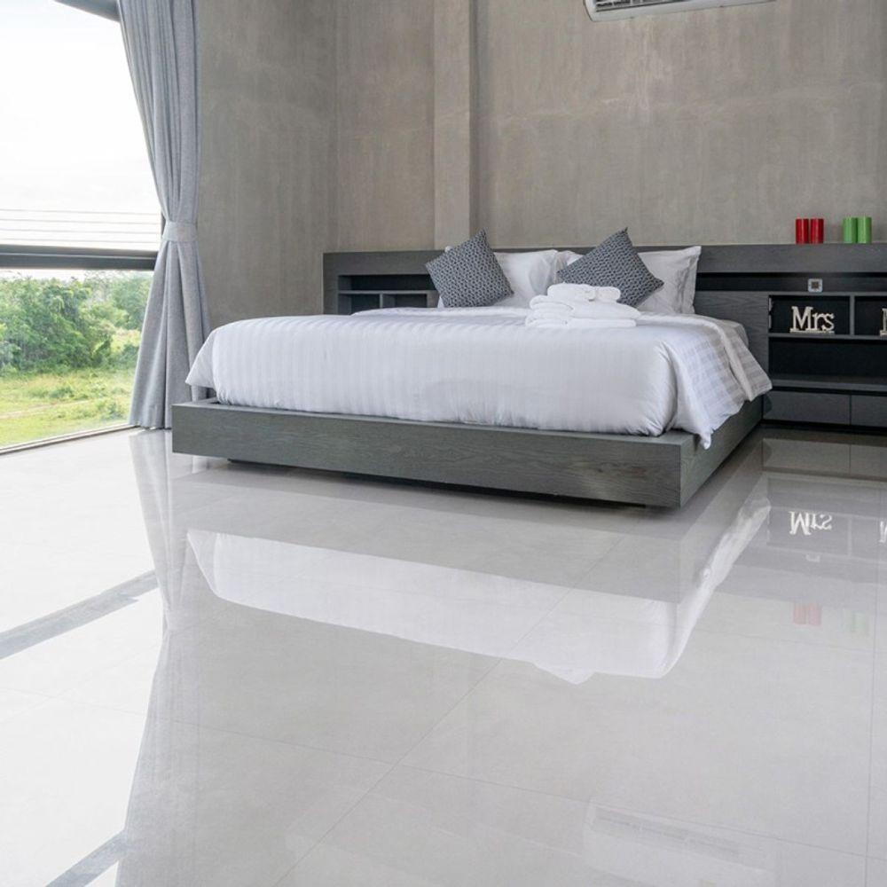 Porcelanato Delta Barcelona Plata Acet.- 84x84 A - 2