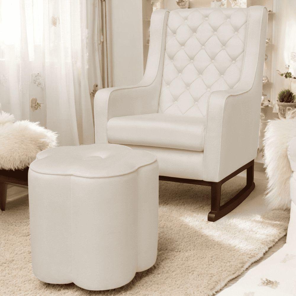 Poltrona Cadeira De Amamentação Com Base Balanço E Puff Maju Linho Off White- Mabe Magazine - 1