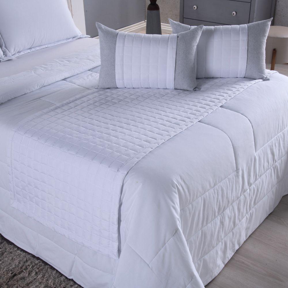 Cobre Leito Branco + Kit Peseira Matelado Copacabana Percal 300 Fios Queen 08 Peças 100% Poliéster - Branco - 8