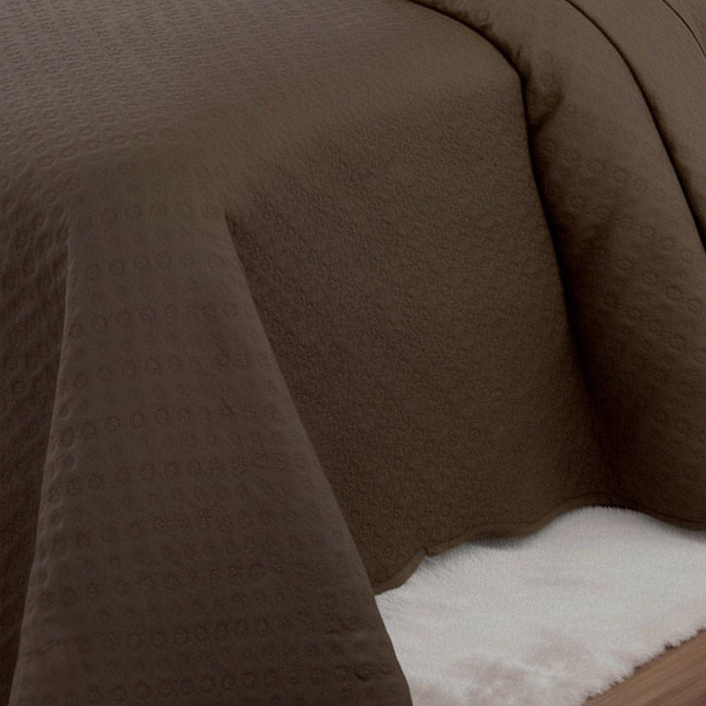 Kit Cobre Leito Colcha Basic King 3 Peças Dupla Face Liso Classic - Marrom Bolinha - 100% Poliéster - 3