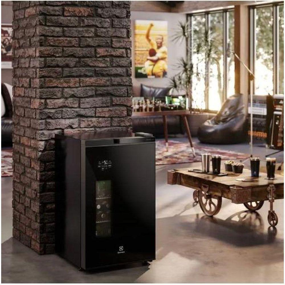 Cervejeira Home Bar Electrolux Frost Free 100L Porta De Vidro EB100 Preto 110V - 9