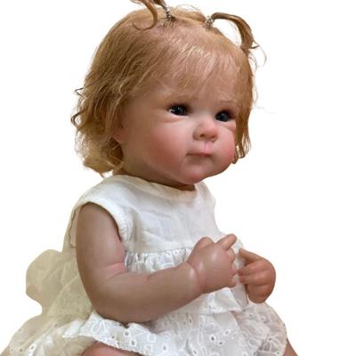 Bebê Reborn Menina Toda Em Silicone De Vinil Pode Dar Banho Cabelo Implantado Fio A Fio Realista
