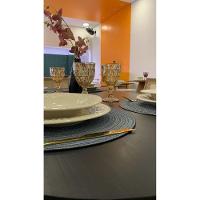 Mesa De Jantar Cone Em ébano Preto Estilo E Durabilidade