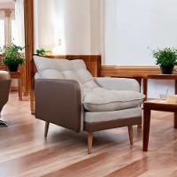 Poltrona Reclinável Com Puff Corino Chocolate E Linho Bege Chocolate Com Bege