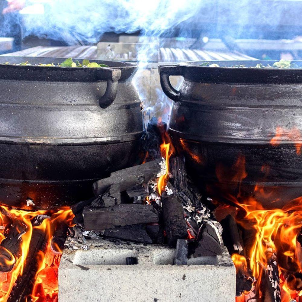 Caldeirão Tripé De Ferro Fundido Panela Mineira 50x43cm 60l - 4