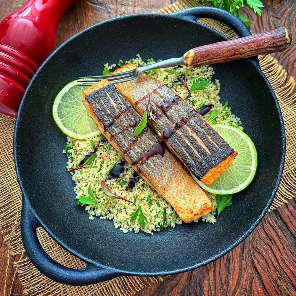 Panela Mineira Parmegiana Alça De Ferro Fundido 22x6cm 1,5l - 2