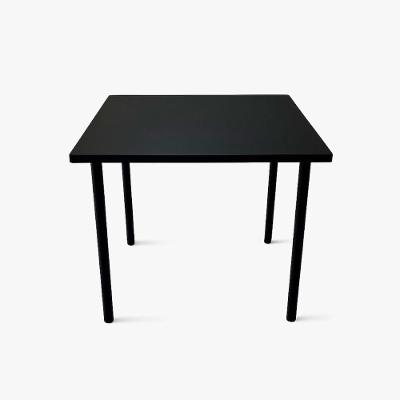 Mesa 4 Lugares Ana Maria 80x80cm Tampo Preto Pés Em Aço Criativa