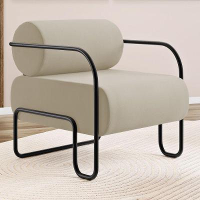 Poltrona Decorativa Orgânica Living Miska Para Sala de Estar Veludo Bege Desk Design