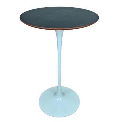 Mesa Saarinen Bistrô Fórmica Preta 70cm - Base Branca