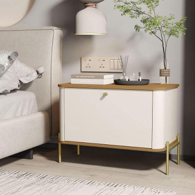 Mesa Cabeceira Tucupi Off White Com Nature Pe Dourado - Moveis Jb