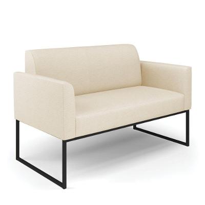 Sofá Namoradeira Base Industrial Preto Marisa Linho Cor A32 Palha