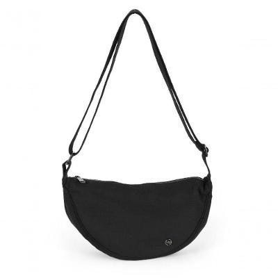 Bolsa Meia Lua Transversal Náilon Up4you Preto