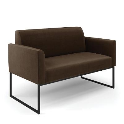 Sofá Namoradeira Base Industrial Preto Marisa Suede Cor Marrom