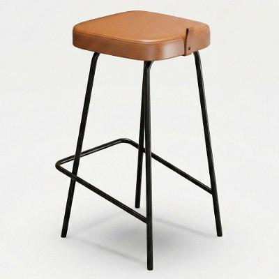 Banqueta Alta Cozinha E área Gourmet Vik Estofada Couríssimo Whisky - Desk Design