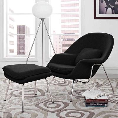 Poltrona Womb Chair Com Puff Cromada Linho Preto