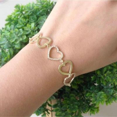 Pulseira Corações Lisos Cravejados Em Banho De Ouro