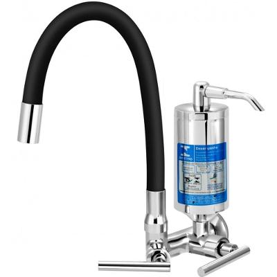 Torneira com Filtro Para Cozinha Abs Omega 1-4 de Volta Bica Articulável C61 Preta E Cromada de Pare
