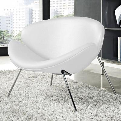 Poltrona Trevo Couro Sintético Branco Base Inox