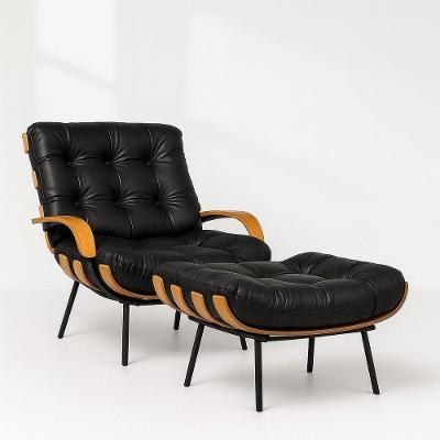 Poltrona Courino Com Braço + Puff Fixa Base Reforçada Courino Preto