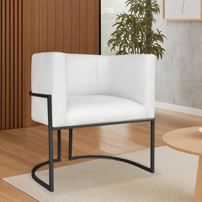 Poltrona Dália Luxo Moderna Estofada Design Sofisticado Com Base De Ferro Preto Bouclé Branco