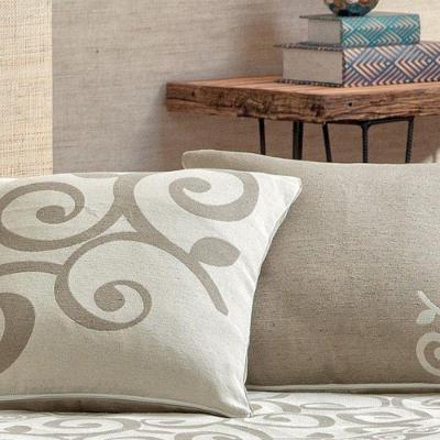 Almofada Decorativa Turin Quadrada Com Refil 58% Algodão / 42% Poliéster - Arabesco Bege