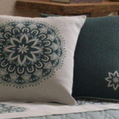 Almofada Decorativa Turin Quadrada Com Refil 58% Algodão / 42% Poliéster - Mandala Verde