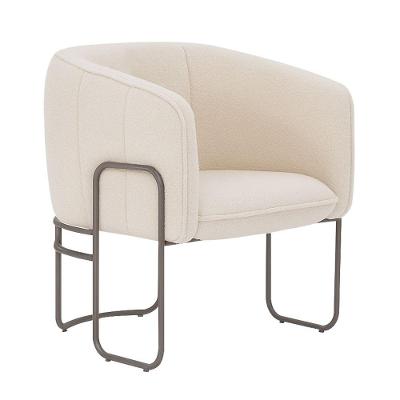 Poltrona Sala De Estar Marie Base Aço Titânio Bouclé Off White - Nexta Casa