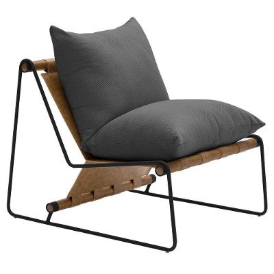 Poltrona Decorativa Turim Base Aço Preto Recouro Camel Poliéster Cinza - Nexta Casa