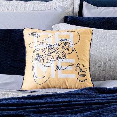 Almofada Avulsa Blend Game Amarela Estampada Cheia Em Veludo Suede Com Enchimento Em Refil Silicone
