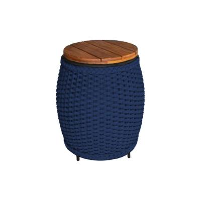 Puff Mesa Garden Em Corda Náutica Base Em Alumínio Preta E Tampo Em Madeira Azul Marinho