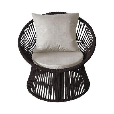 Poltrona Decorativa Estofada Sol Com Almofada Em Corda Náutica E Base Em Alumínio Preta-marrom