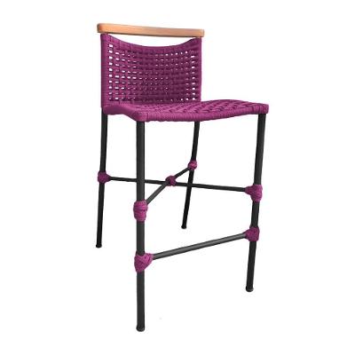 Banqueta Anne Em Corda Náutica Base Em Alumínio Preta Com Detalhe Em Madeira Rosa