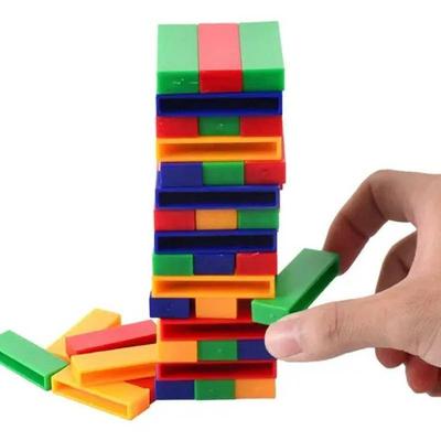 Jogo Da Torre Terremoto Empilhar Equilíbrio Caiu Perdeu