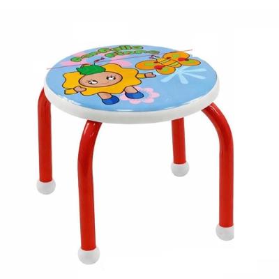 Banqueta Infantil Vermelha Multiuso Para Estudos E Lanche Conforto E Segurança Para O Dia A Dia Das Crianças