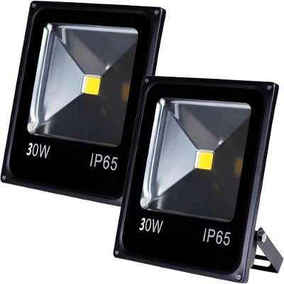Kit 2 Refletores LED Refletor Led 30W com Proteção IP65-IP66 para Área Externa Branco Outras Marcas