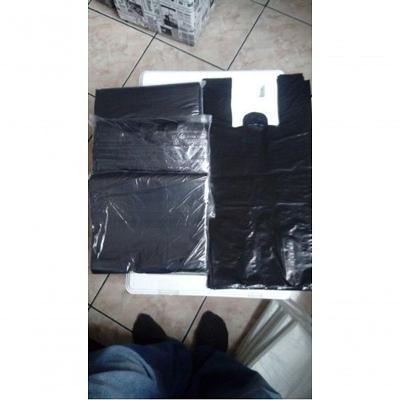 Kit 100 Sacola Plástica Alça Camiseta Médio 40x50 Capacidade 5KG Preto Higipack