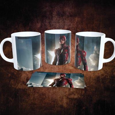 Caneca de Porcelana DC Comics Estampa 22 325ML Apta para micro-ondas Preto Outras Marcas