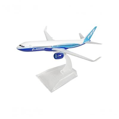 Avião Miniatura Colecionável Boeing 737 Escala 1:400 em Metal com Base Acrílica Prata Apex
