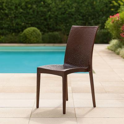 Cadeira Rattan para Espaço Gourmet Estrutura em Plástico Assento Vazado Resistente a Umidade Marrom