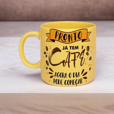Caneca de Porcelana Já Tem Café Tpc 330ML com Inscrição Decorativa Amarelo Simas Presentes