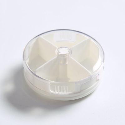 Caixa de Medicamentos Portátil Mini para Viagem com 4 Compartimentos em Material Transparente Branco