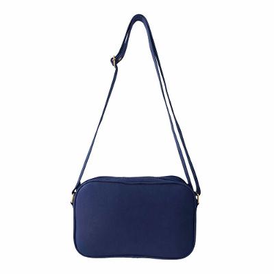 Bolsa Transversal  Matelassê Couro Cor Azul Marinho