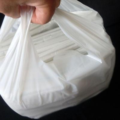 Sacolas Plásticas Alça Camiseta Padrão Médio de Supermercado Resistentes Recicladas Branco Higipack