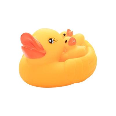 Brinquedo de Banho Infantil Família Patos Infantil Clingo Tpc com Patinhos Lúdicos Amarelo